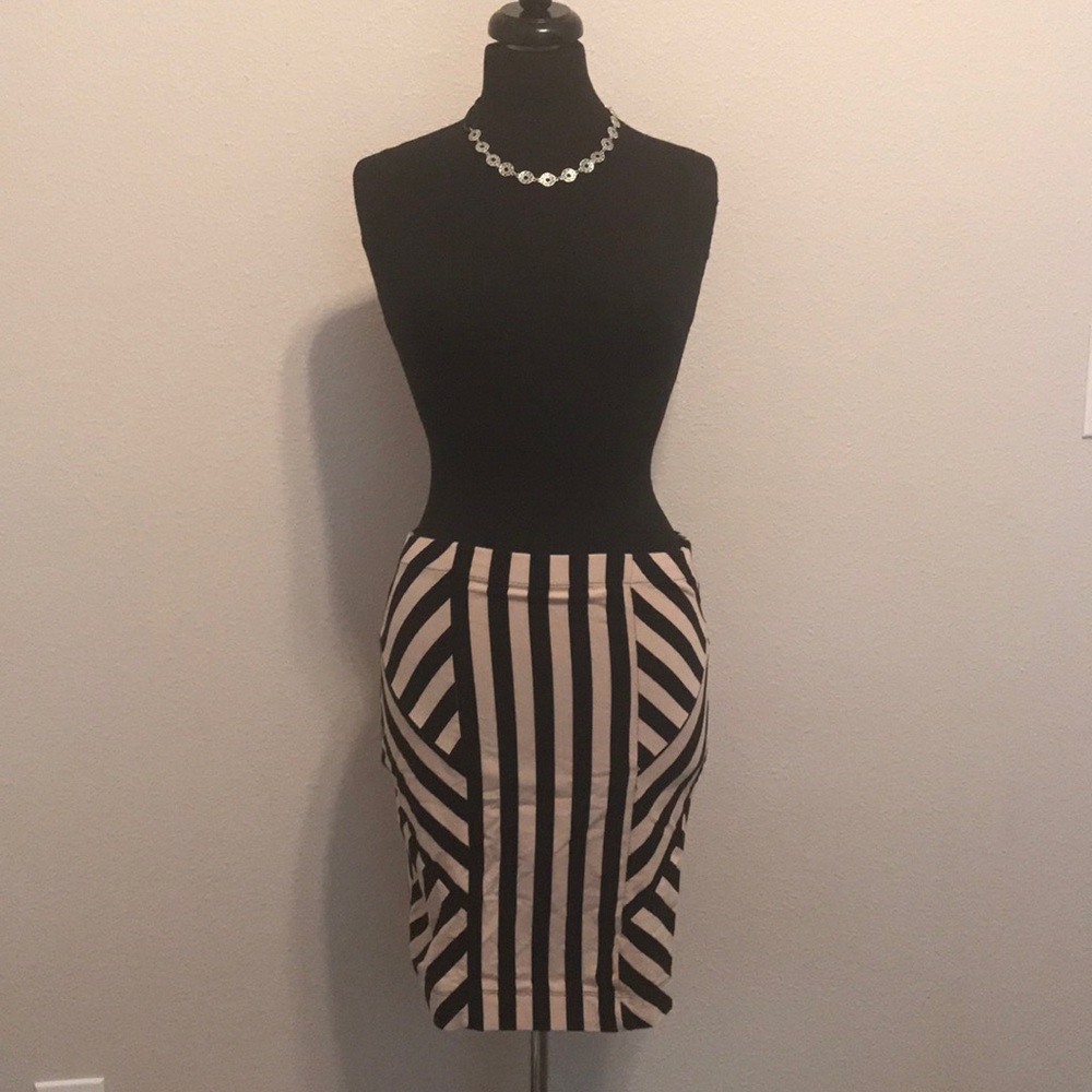 💰3/$20💰 Super cute GB skirt .